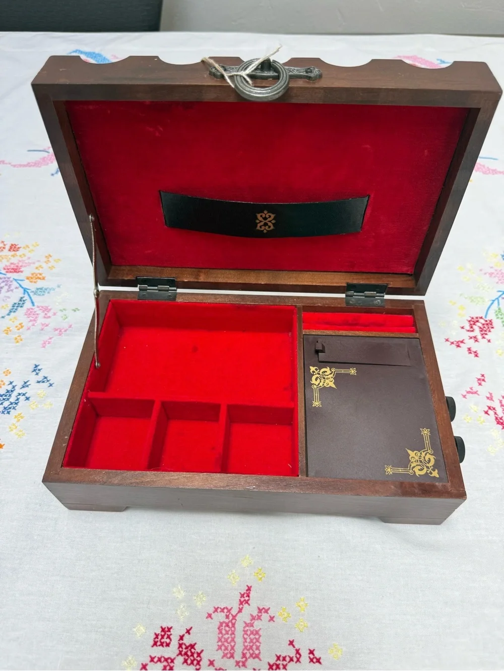 Vintage AM Radio Jewelry Box